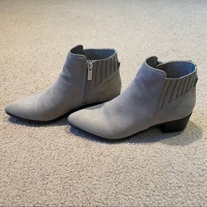 unisa howwi bootie